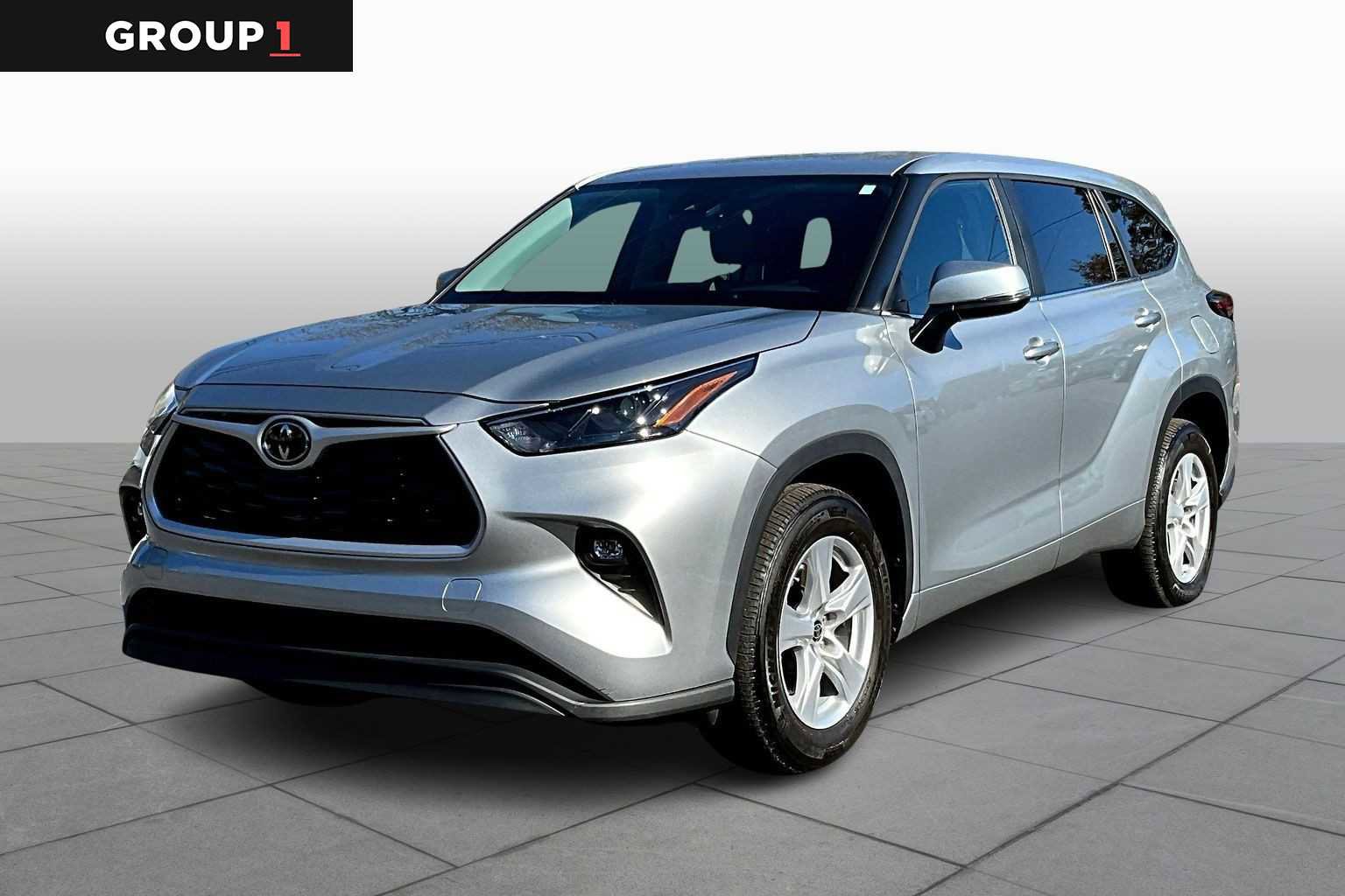 Used 2023 Toyota Highlander LE