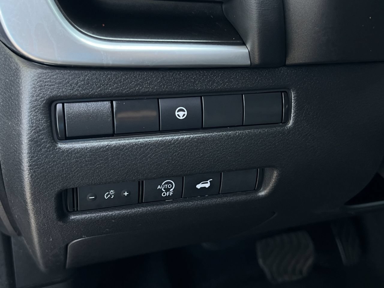 Certified 2026 Nissan Rogue SV AWD/4WD image 11