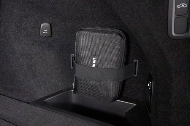 Certified 2023 Volvo XC90 T8 Ultimate w/ Protection Package Premier image 31