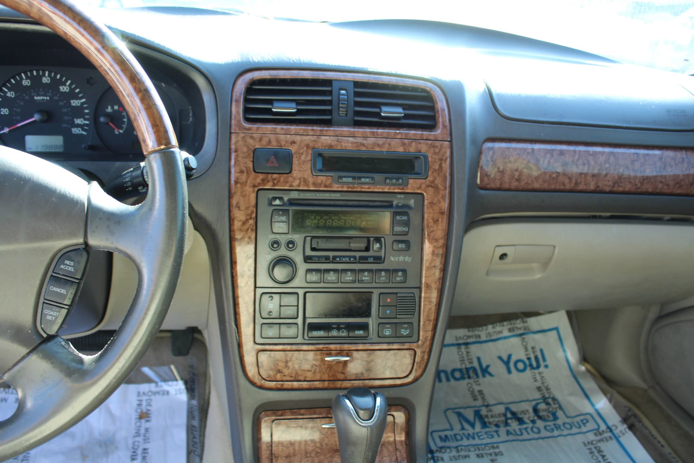 Used 2005 Hyundai XG350 L image 13