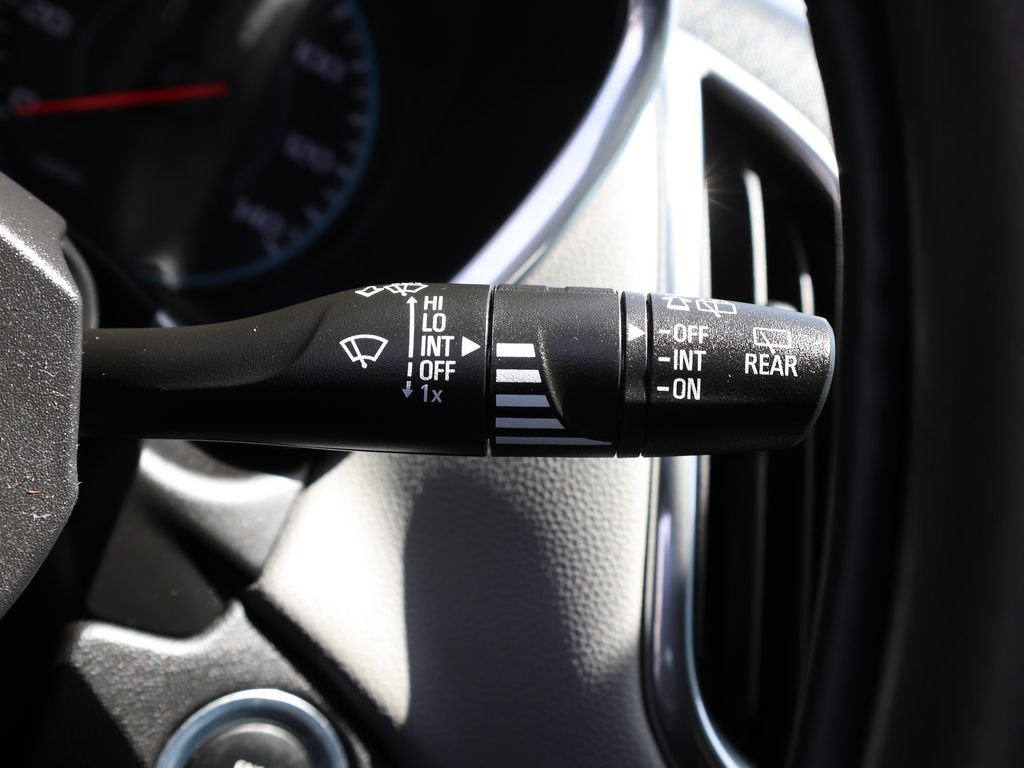 Used 2019 Chevrolet Equinox LS FWD image 33
