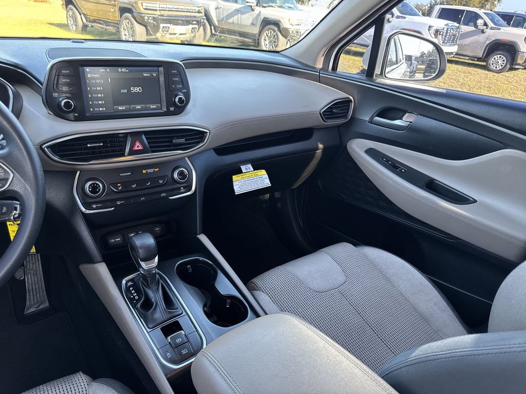 Used 2020 Hyundai Santa Fe SE w/ Cargo Package image 11
