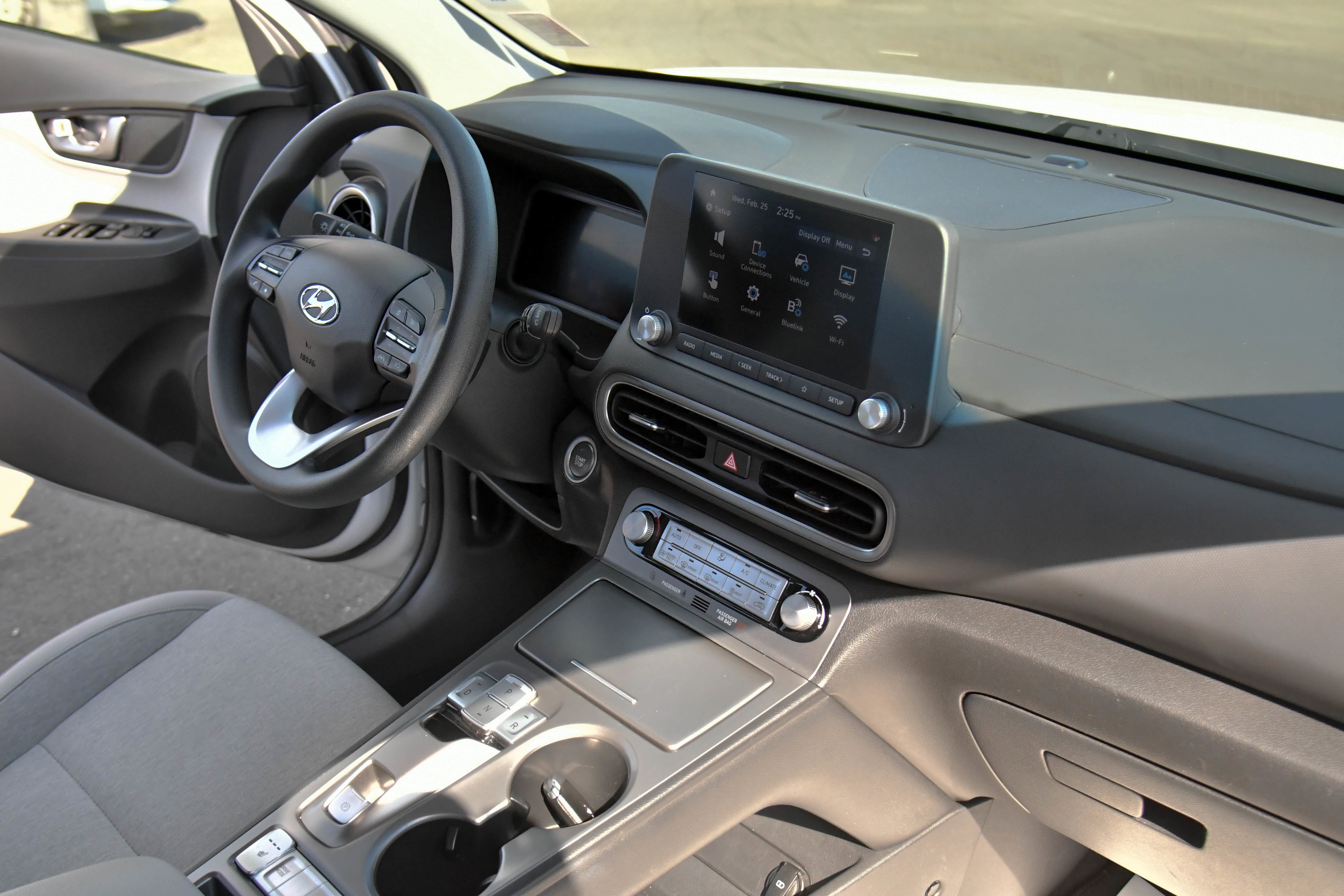 Used 2023 Hyundai Kona SE image 41