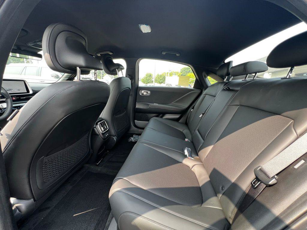 New 2024 Hyundai Ioniq 6 SEL AWD/4WD image 13