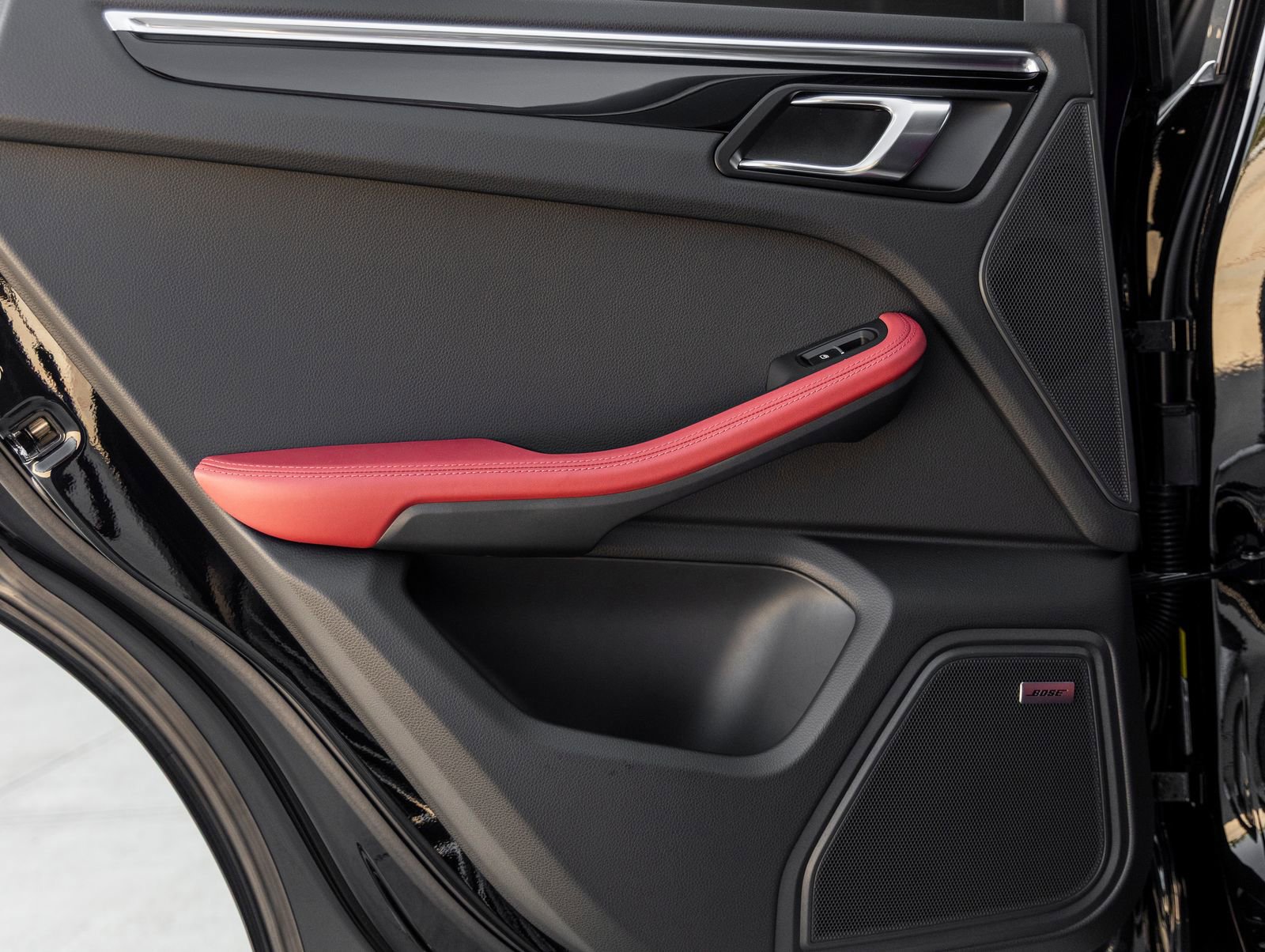 New 2026 Porsche Macan S AWD/4WD image 35