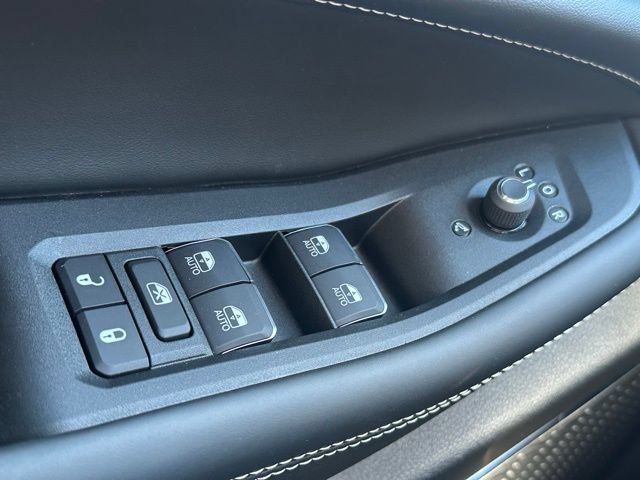 New 2025 Jeep Grand Cherokee L Overland AWD/4WD image 17