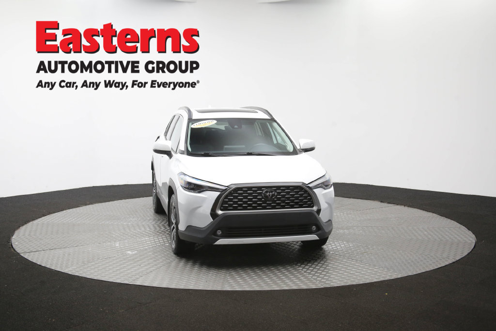 Used 2022 Toyota Corolla Cross XLE w/ Convenience Package AWD/4WD image 53