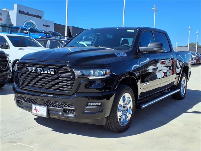 New 2026 RAM 1500 4x4 Crew Cab image 3