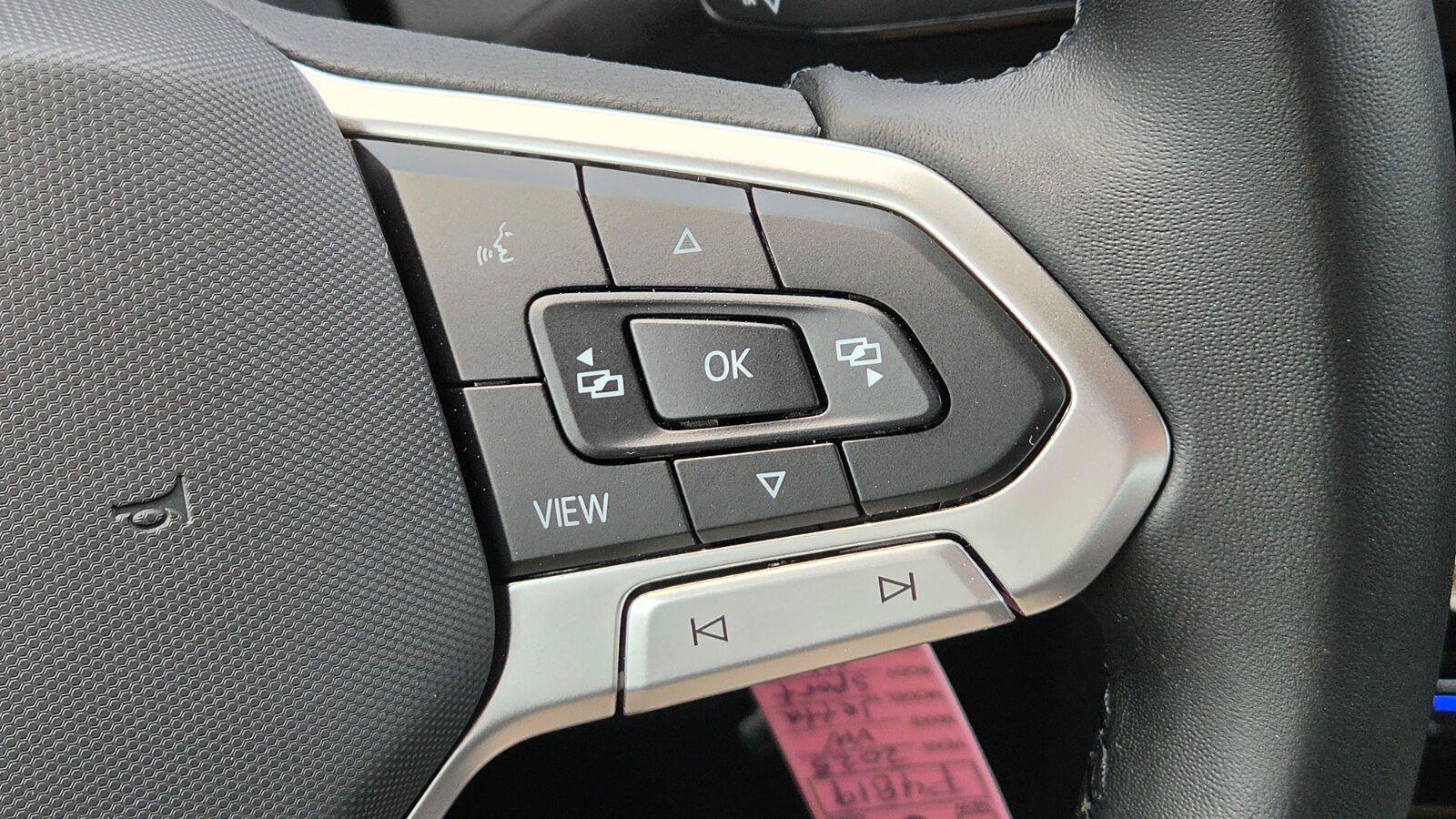 Certified 2025 Volkswagen Jetta Sport FWD image 28
