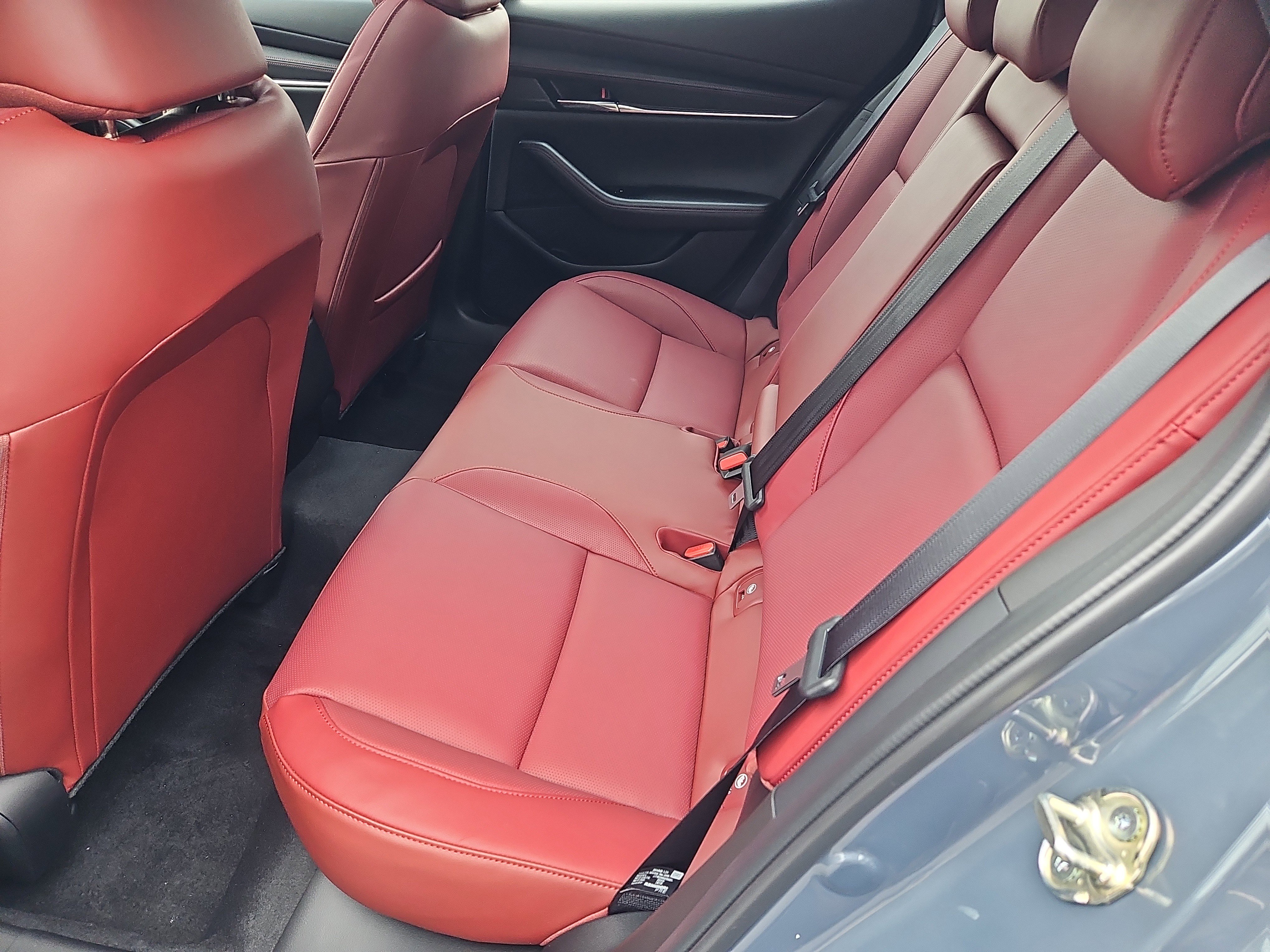 New 2026 MAZDA MAZDA3 Carbon image 19