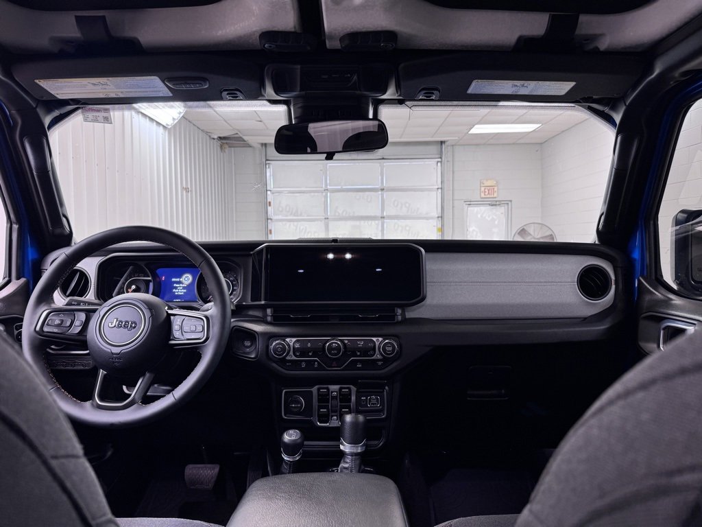 Used 2024 Jeep Gladiator Sport image 19