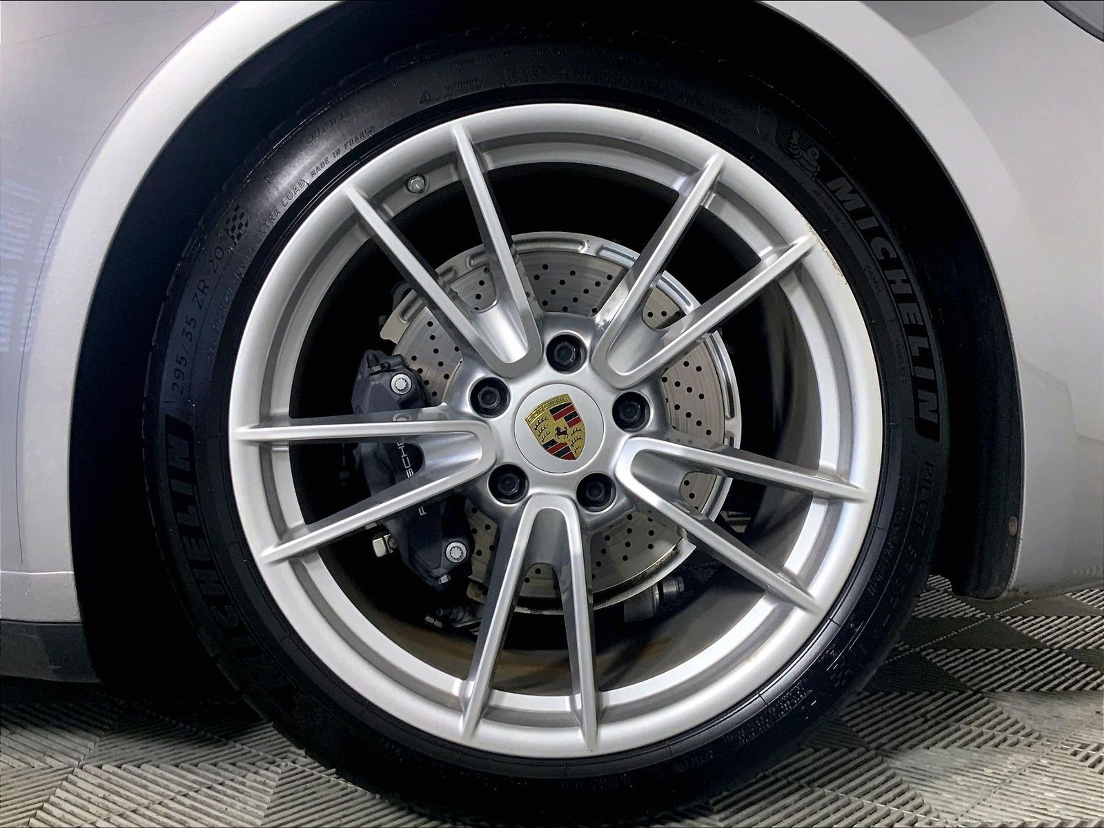 Certified 2022 Porsche 911 Carrera RWD image 28