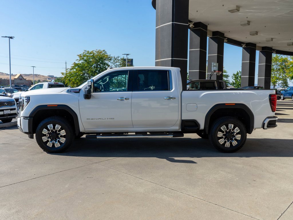 New 2025 GMC Sierra 2500 Denali w/ Denali Reserve Package image 4