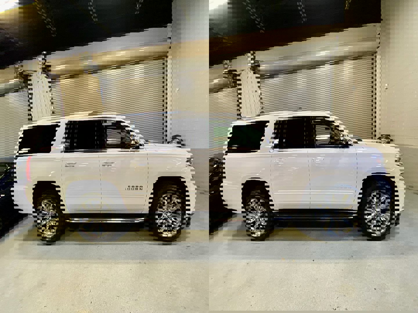 Used 2017 Chevrolet Suburban Premier image 4