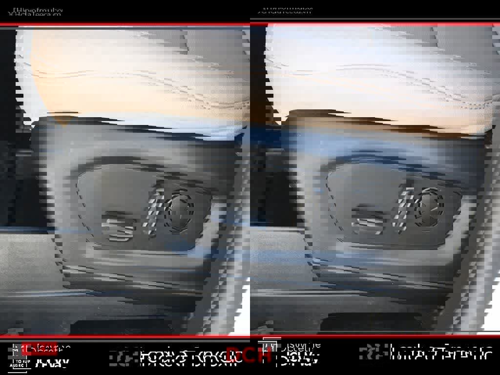 Used 2021 Ford Explorer Limited w/ Equipment Group 301A image 17