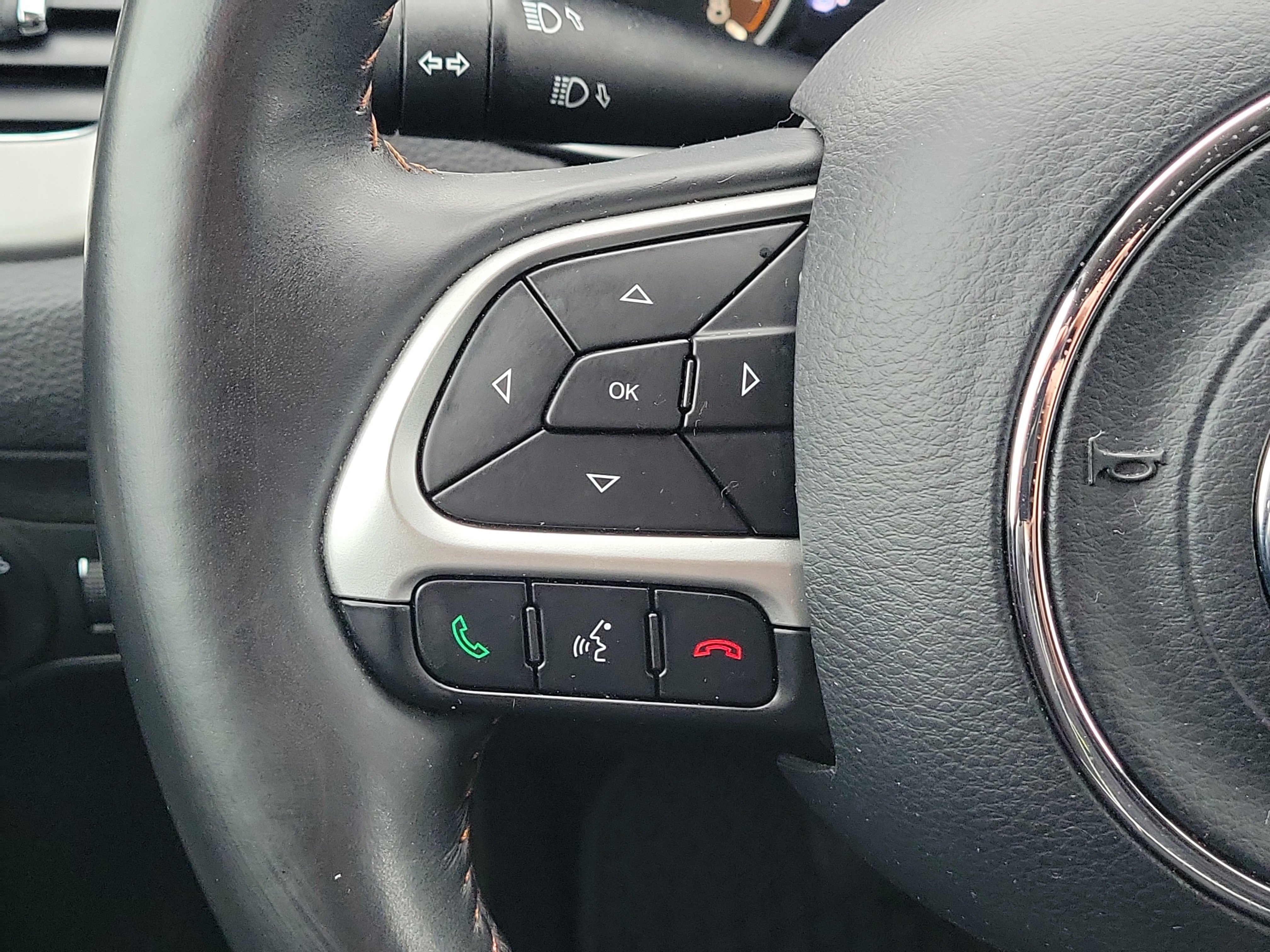 Used 2018 Jeep Compass Latitude w/ Popular Equipment Group AWD/4WD image 23