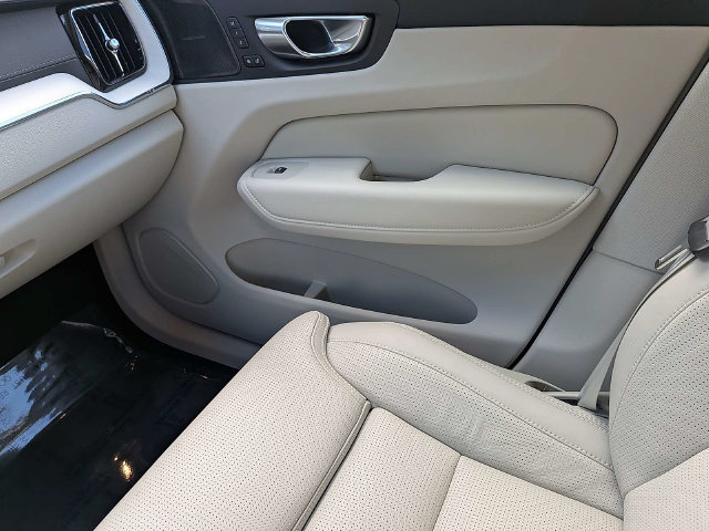 Used 2026 Volvo XC60 T8 Ultra w/ Protection Package Premier AWD/4WD image 20
