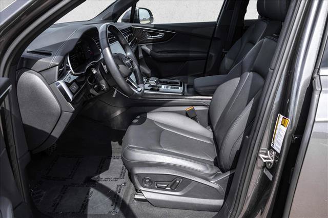 Used 2023 Audi Q7 2.0T Premium Plus w/ Premium Plus Package AWD/4WD image 12