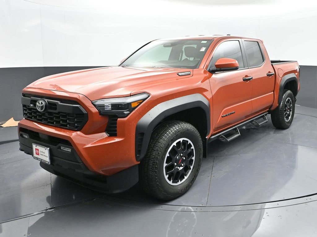 Certified 2025 Toyota Tacoma TRD Off-Road image 1