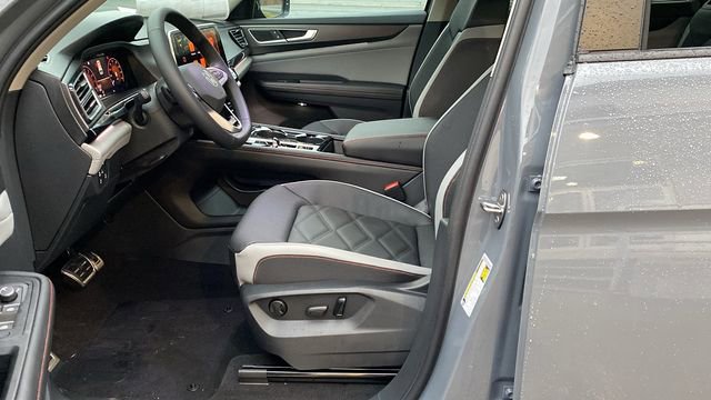 New 2026 Volkswagen Atlas Peak Edition image 12