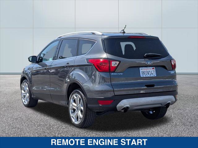 Used 2019 Ford Escape Titanium image 3