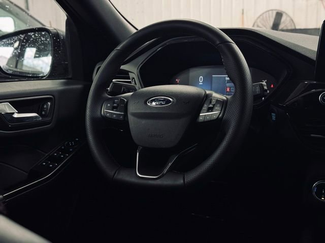 Used 2025 Ford Escape ST-Line image 22