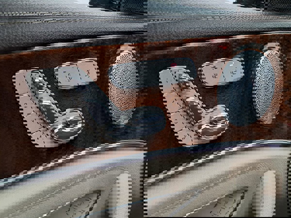 Used 2018 Mercedes-Benz E 300 4MATIC image 12