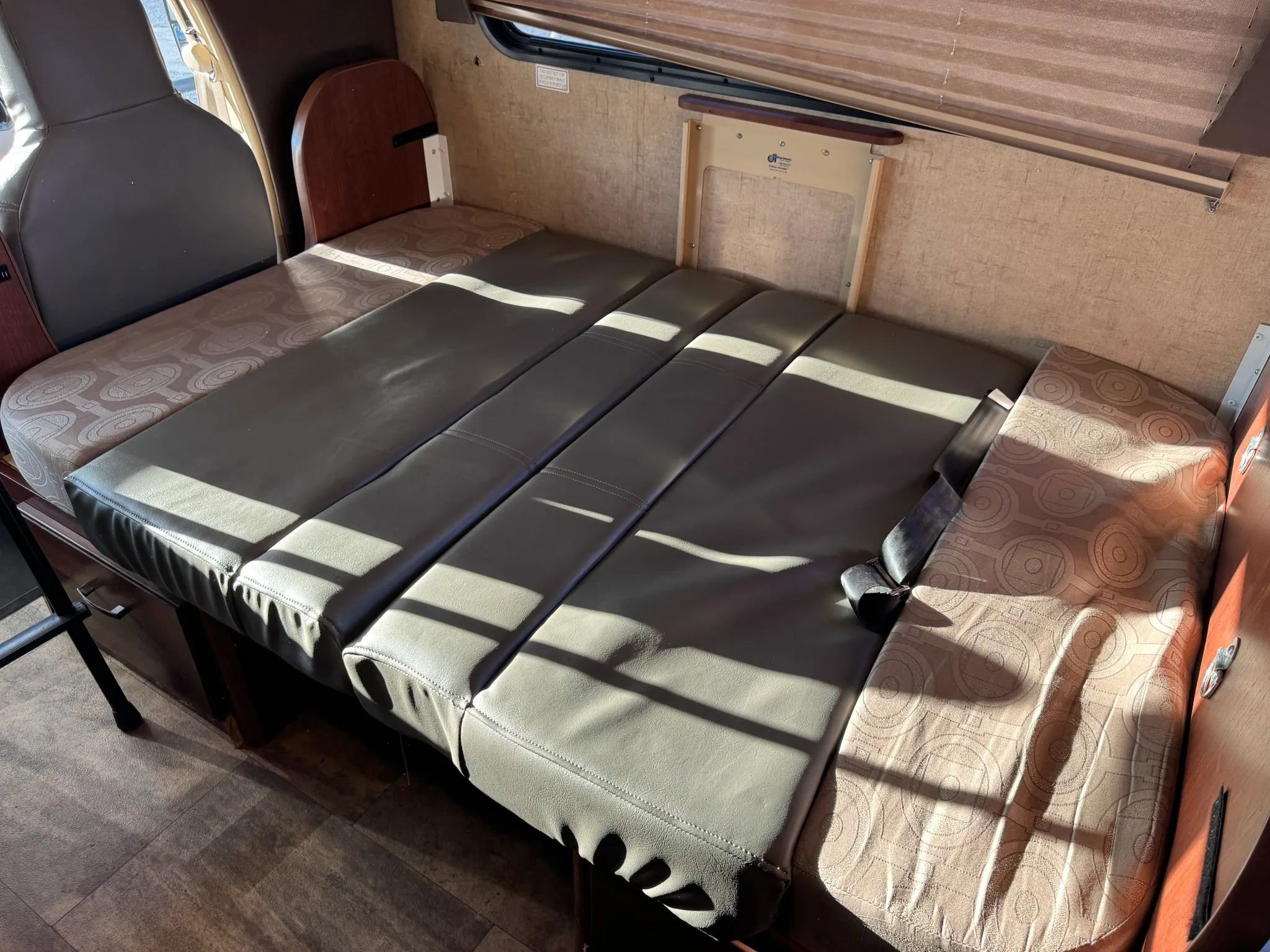 Used 2015 Ford E-450 and Econoline 450 Super Duty w/ Motorhome Prep Package image 67