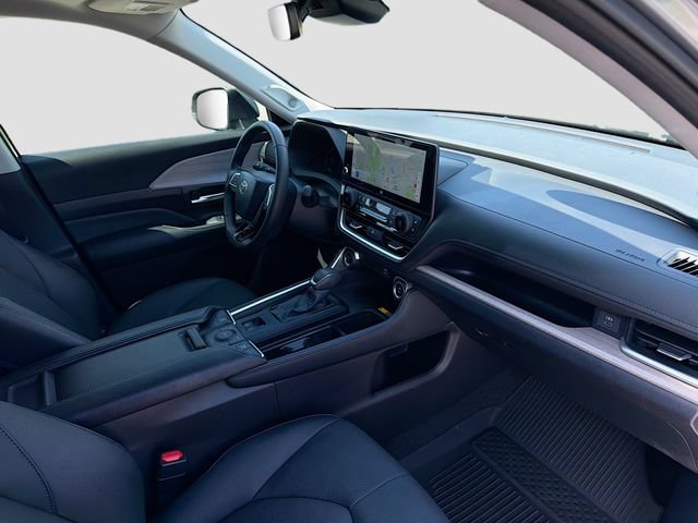 Used 2026 Toyota Grand Highlander AWD Hybrid image 12