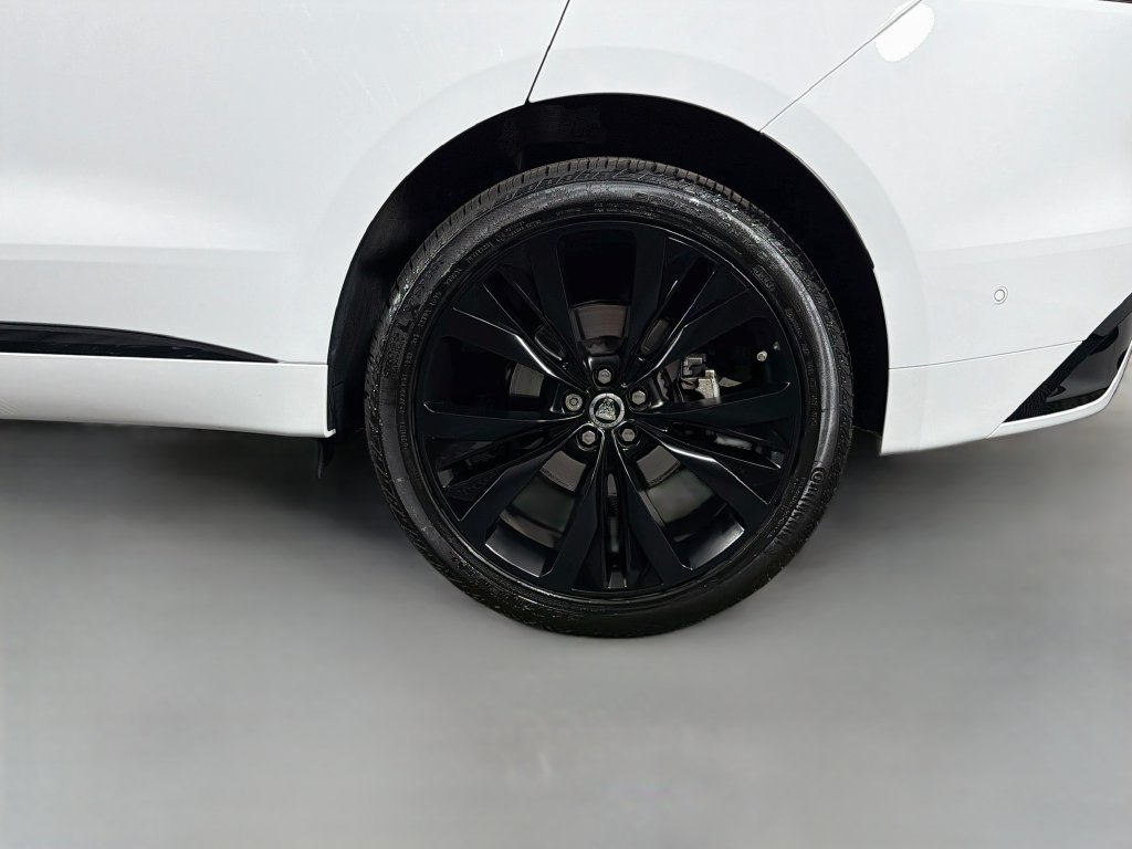 Used 2026 Jaguar F-PACE R-Dynamic S AWD/4WD image 32