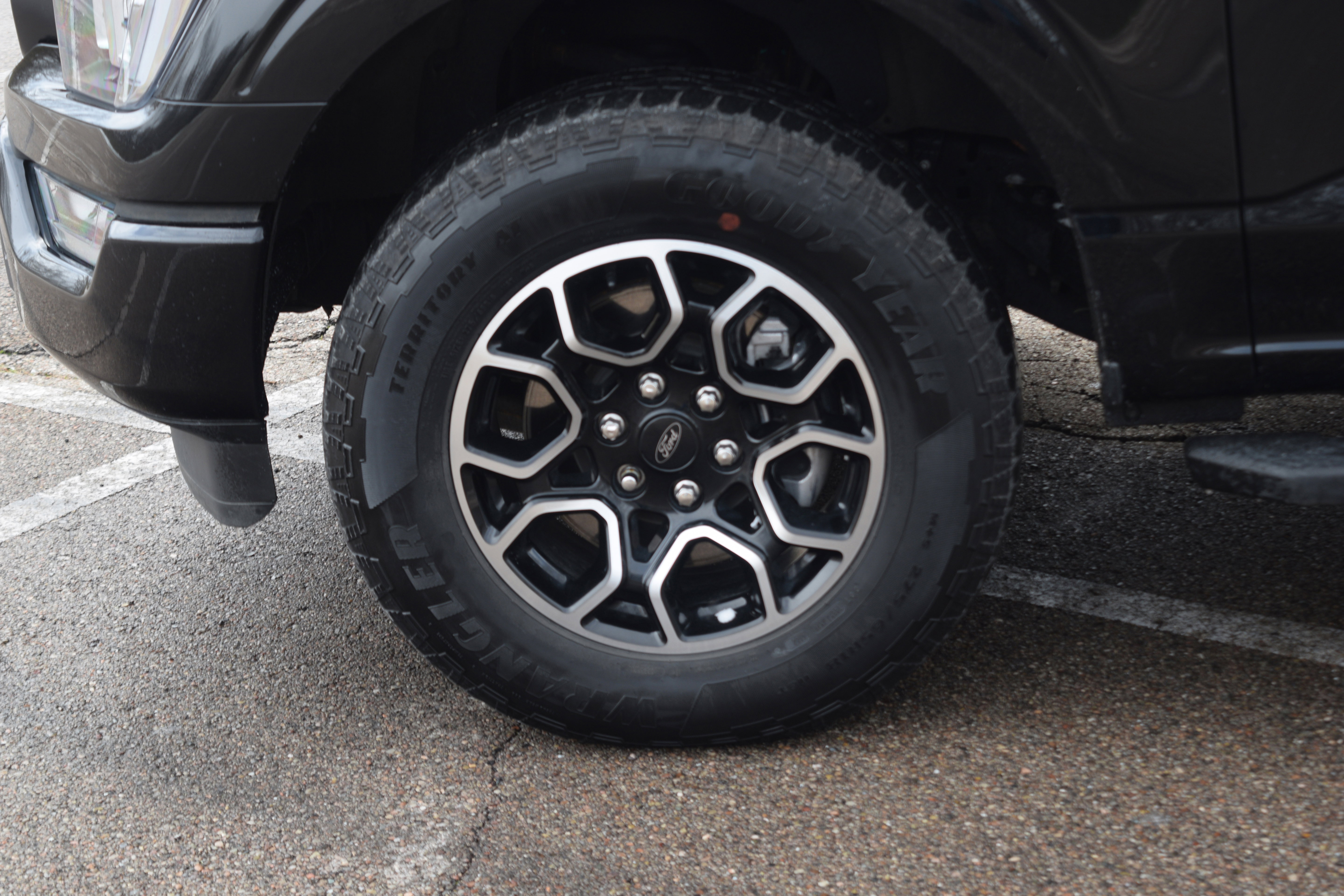 Used 2023 Ford F150 XLT w/ Equipment Group 302A High image 30