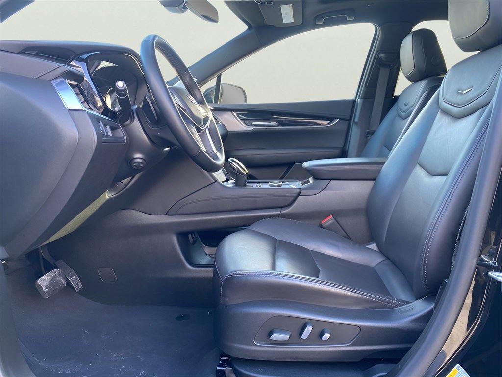 Certified 2025 Cadillac XT5 Premium Luxury image 15