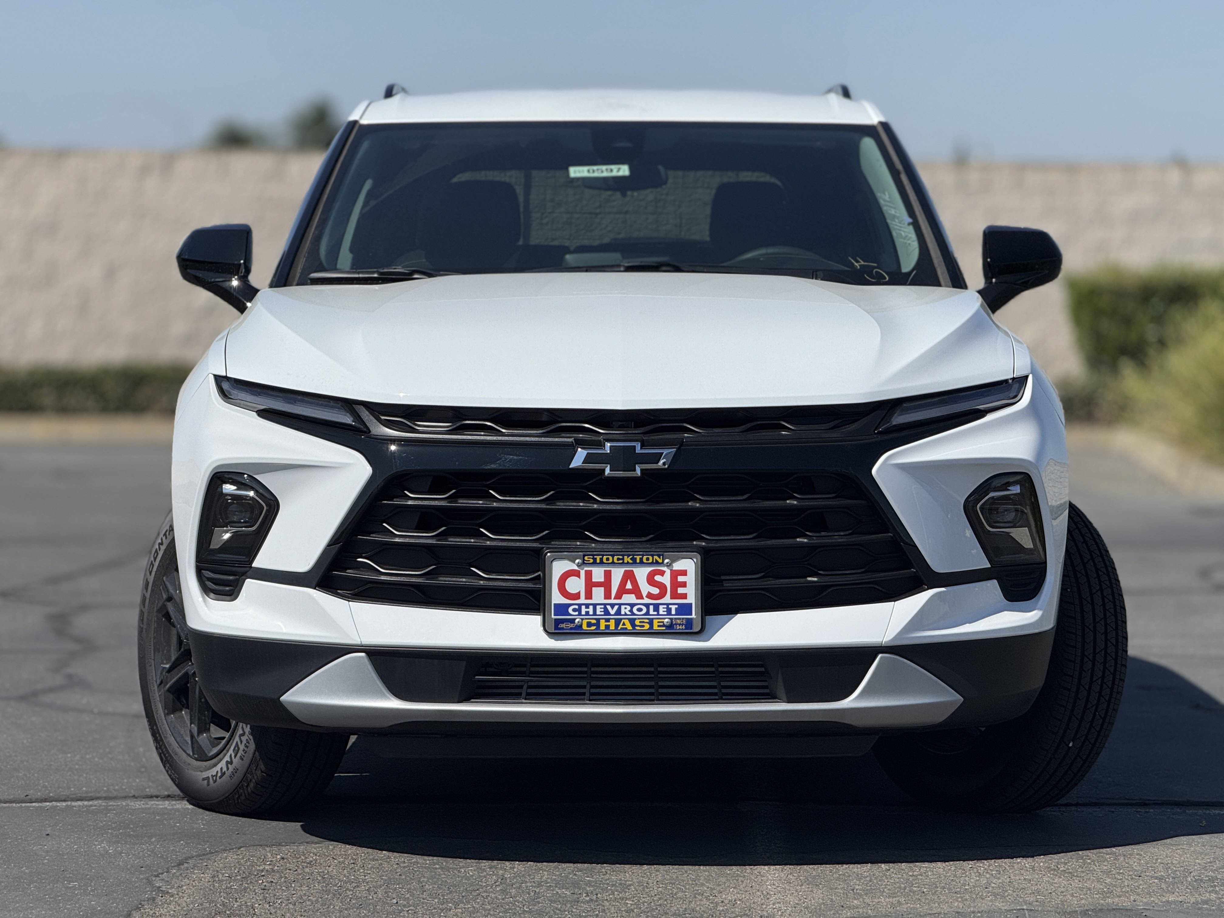 New 2025 Chevrolet Blazer LT w/ Midnight/Sport Edition FWD image 2