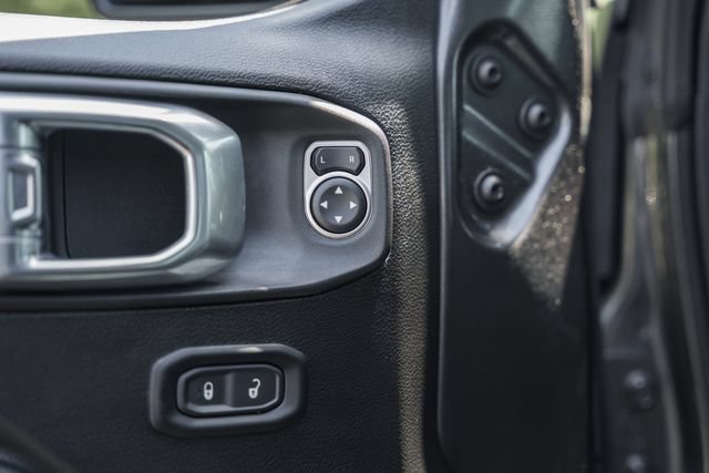 Used 2022 Jeep Wrangler Unlimited Sport AWD/4WD image 43