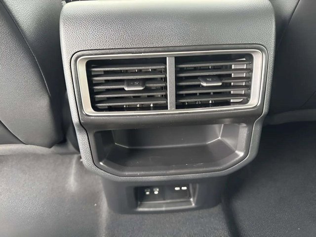 New 2026 Volkswagen Atlas Cross Sport SE image 8