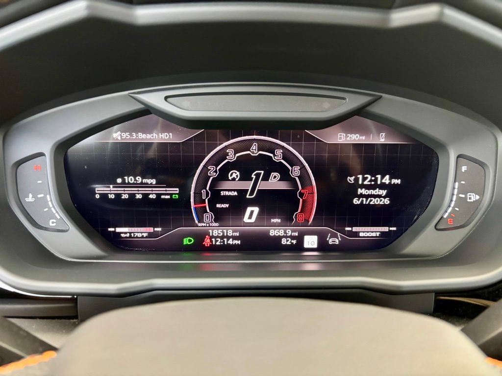 Used 2024 Lamborghini Urus S AWD/4WD image 12