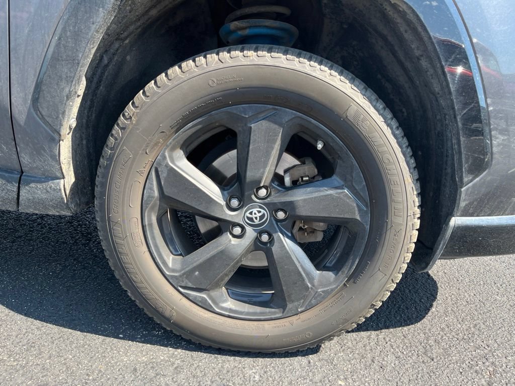 Used 2019 Toyota RAV4 XSE w/ XSE Weather Package AWD/4WD image 12