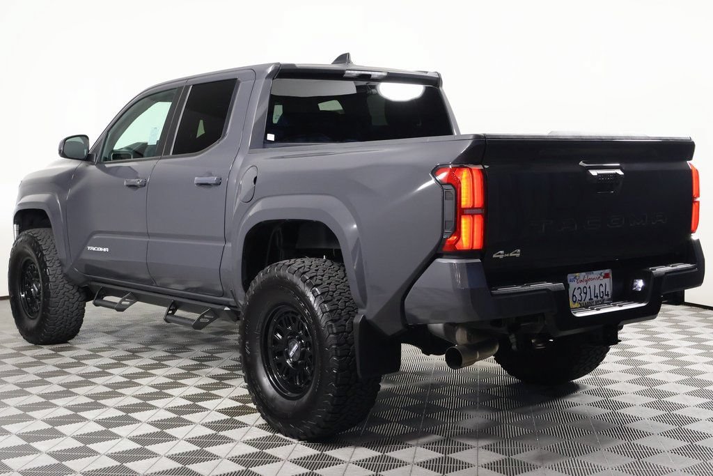 Used 2025 Toyota Tacoma SR5 AWD/4WD image 6