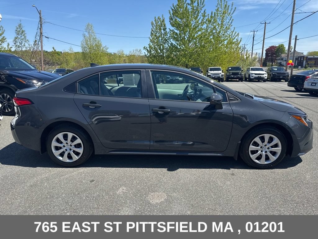 Used 2026 Toyota Corolla LE FWD image 11