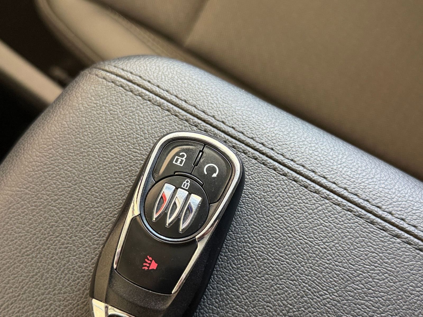 Used 2025 Buick Encore GX Preferred FWD image 23