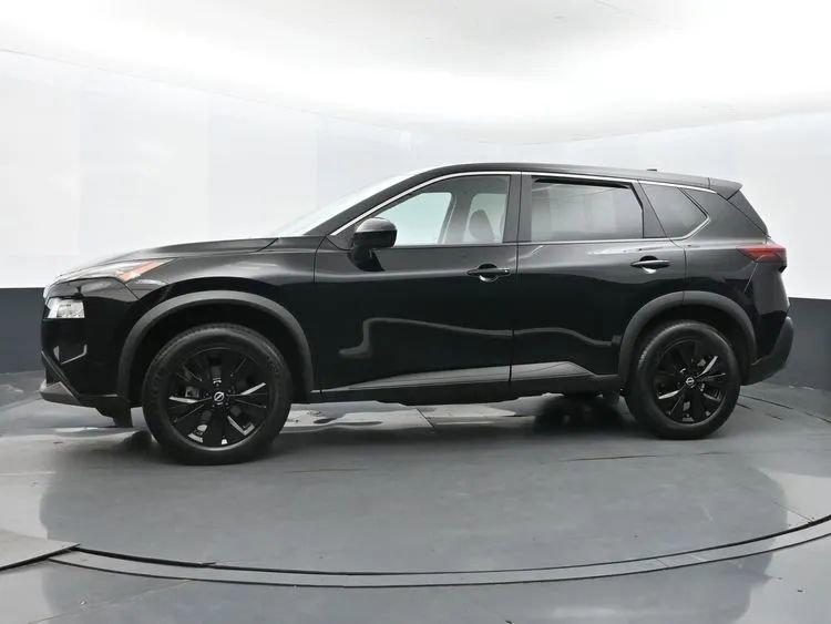 Used 2023 Nissan Rogue SV image 5