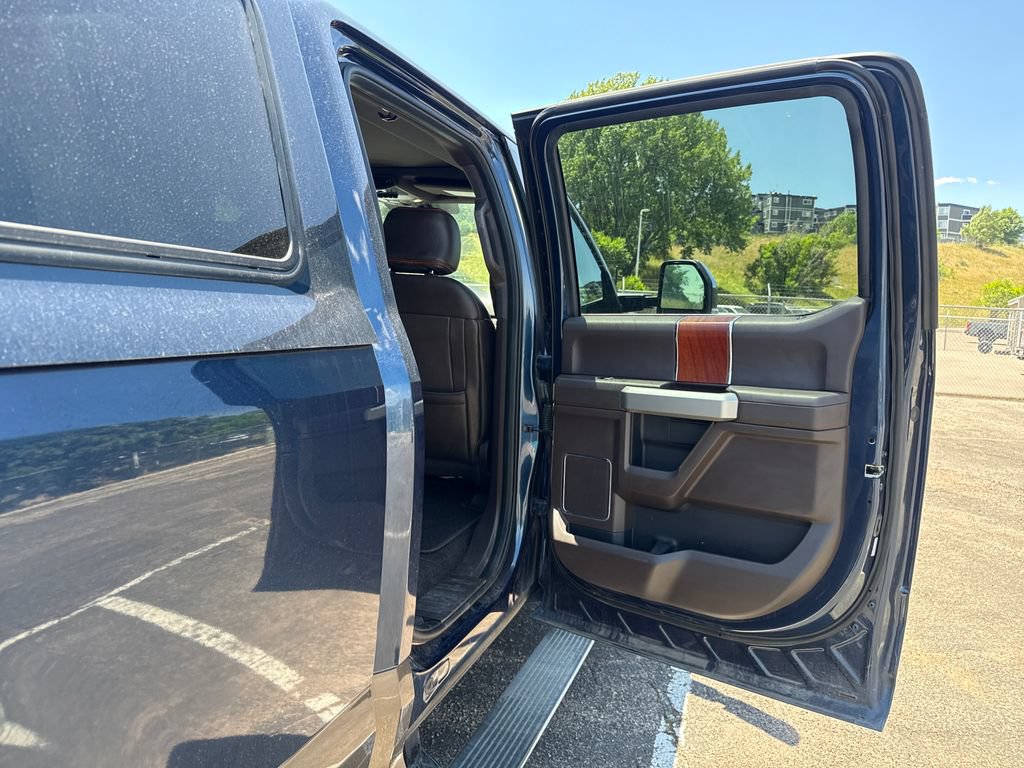 Used 2017 Ford F250 King Ranch w/ King Ranch Ultimate Package AWD/4WD image 23