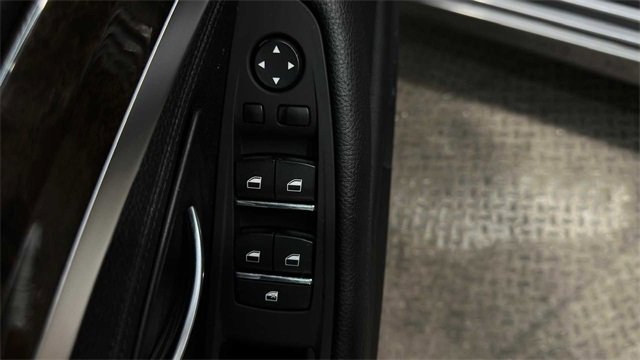 Used 2015 BMW 528i Sedan image 24