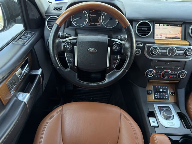 Used 2016 Land Rover LR4 HSE LUX image 16