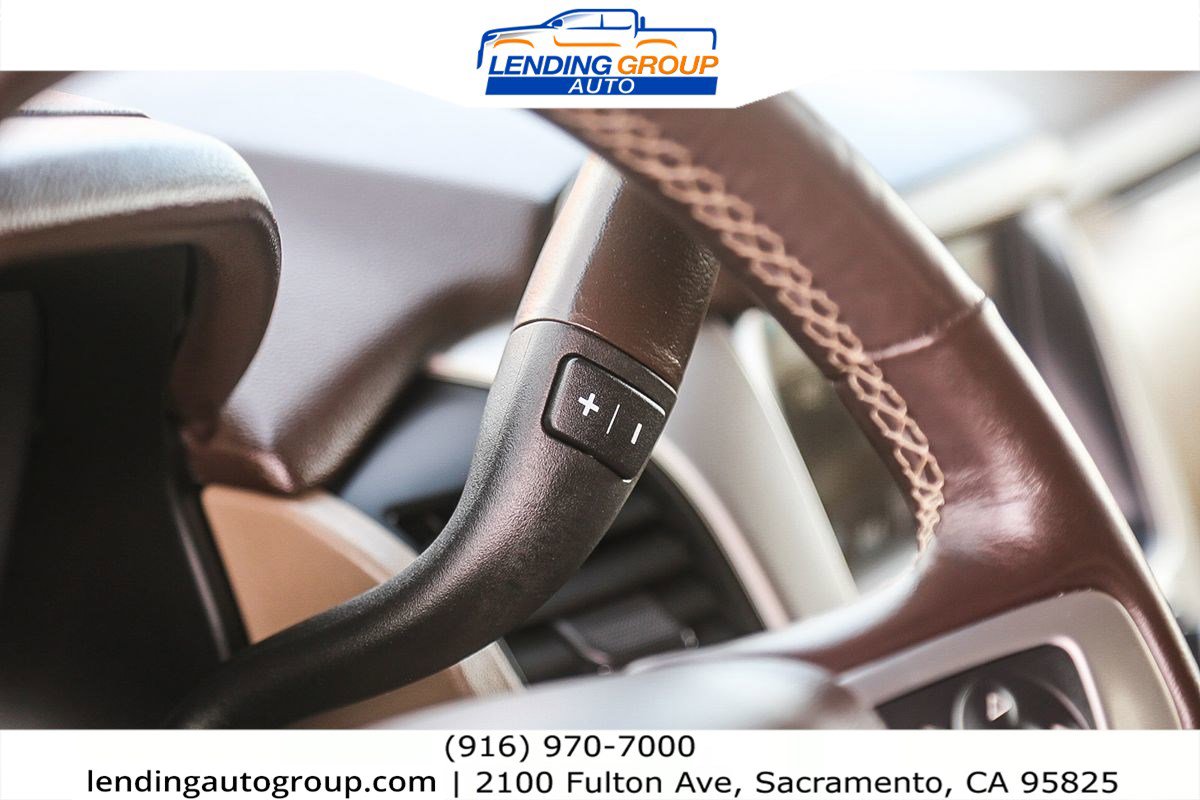 Used 2017 GMC Yukon SLT image 18