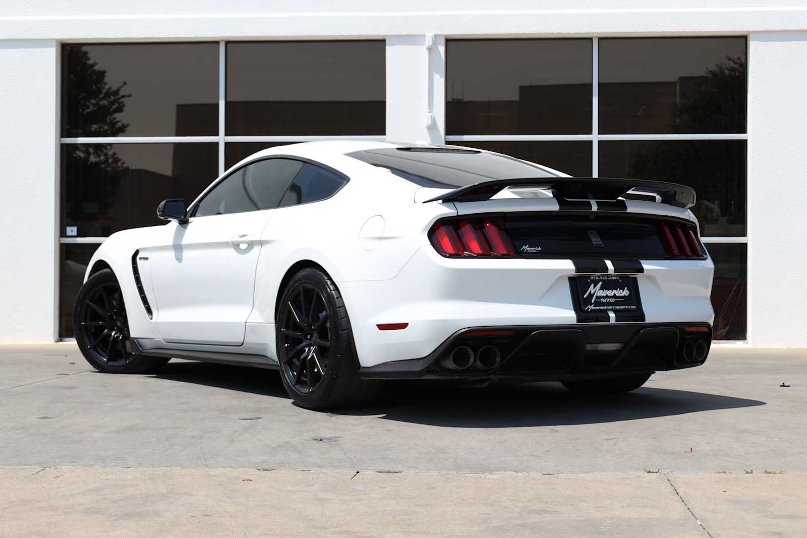 Used 2019 Ford Mustang Shelby GT350 w/ Technology Package RWD image 10