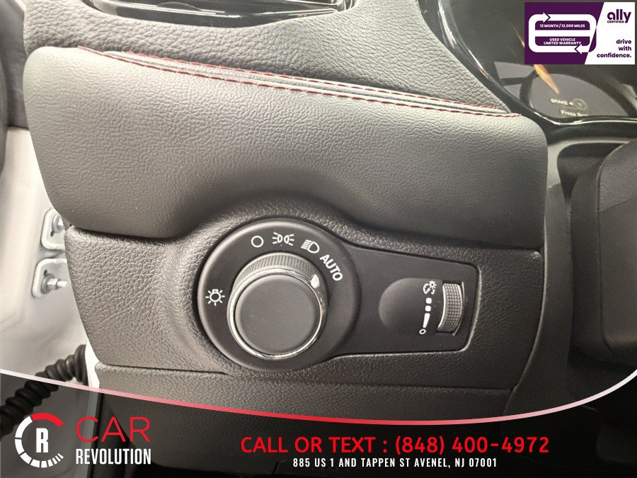 Used 2025 Dodge Durango GT AWD/4WD image 12