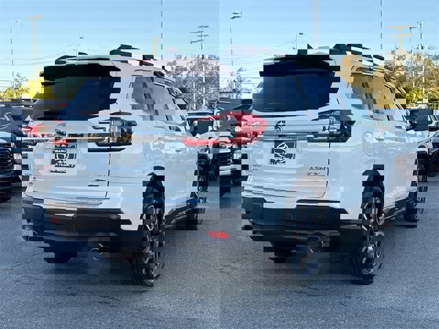 New 2025 Subaru Ascent Limited image 3