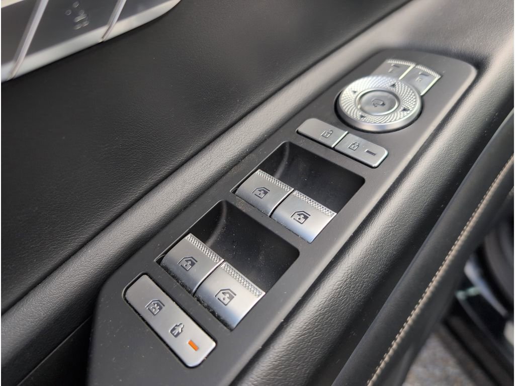 Used 2024 Genesis GV80 2.5T image 12