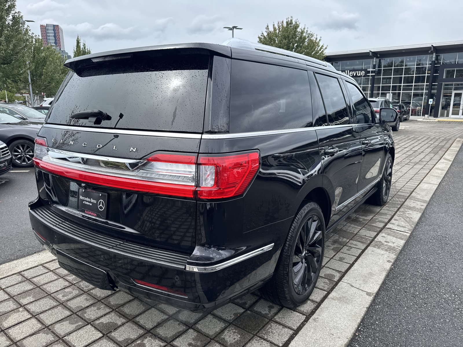 Used 2021 Lincoln Navigator Reserve AWD/4WD image 6